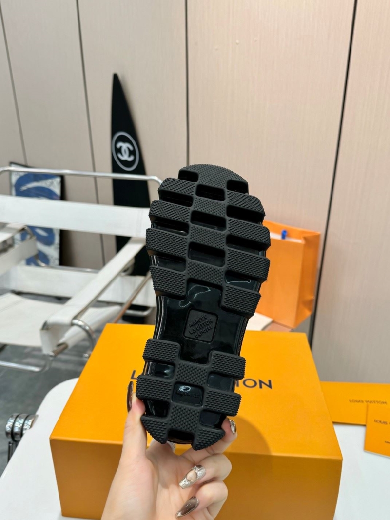 l0vis Vvtt0n loafers